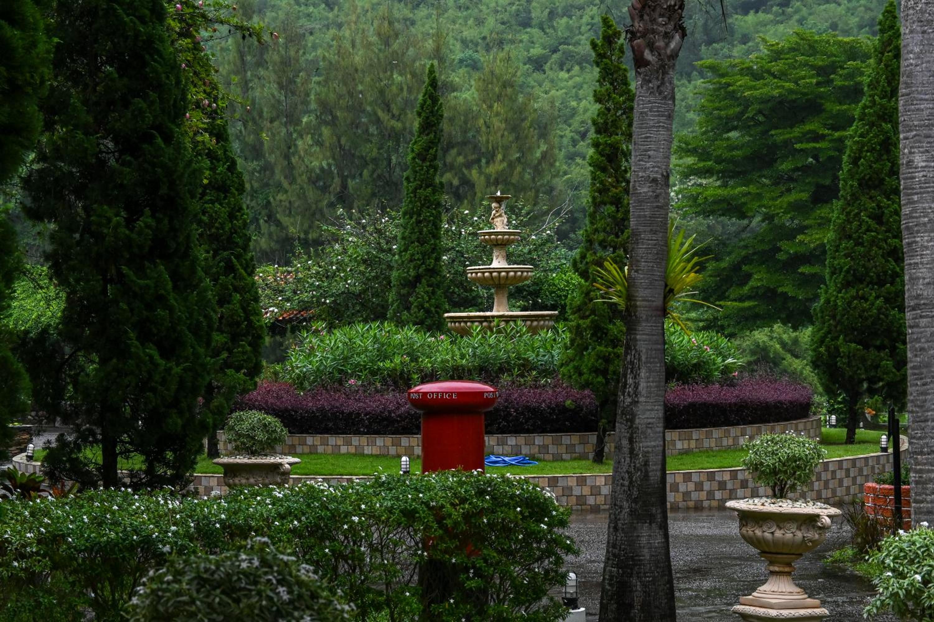 Swiss Valley Hip Resort