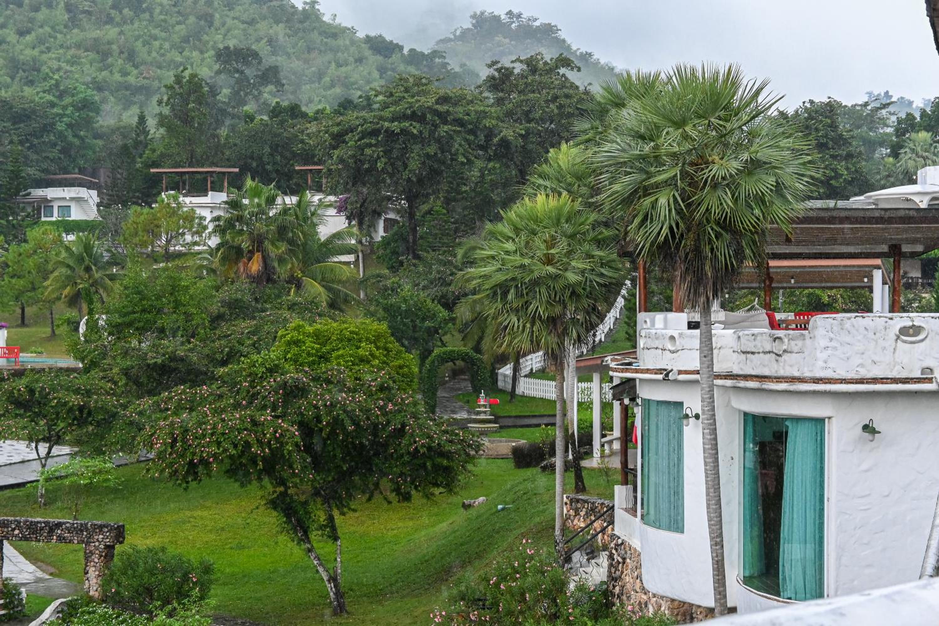 Swiss Valley Hip Resort