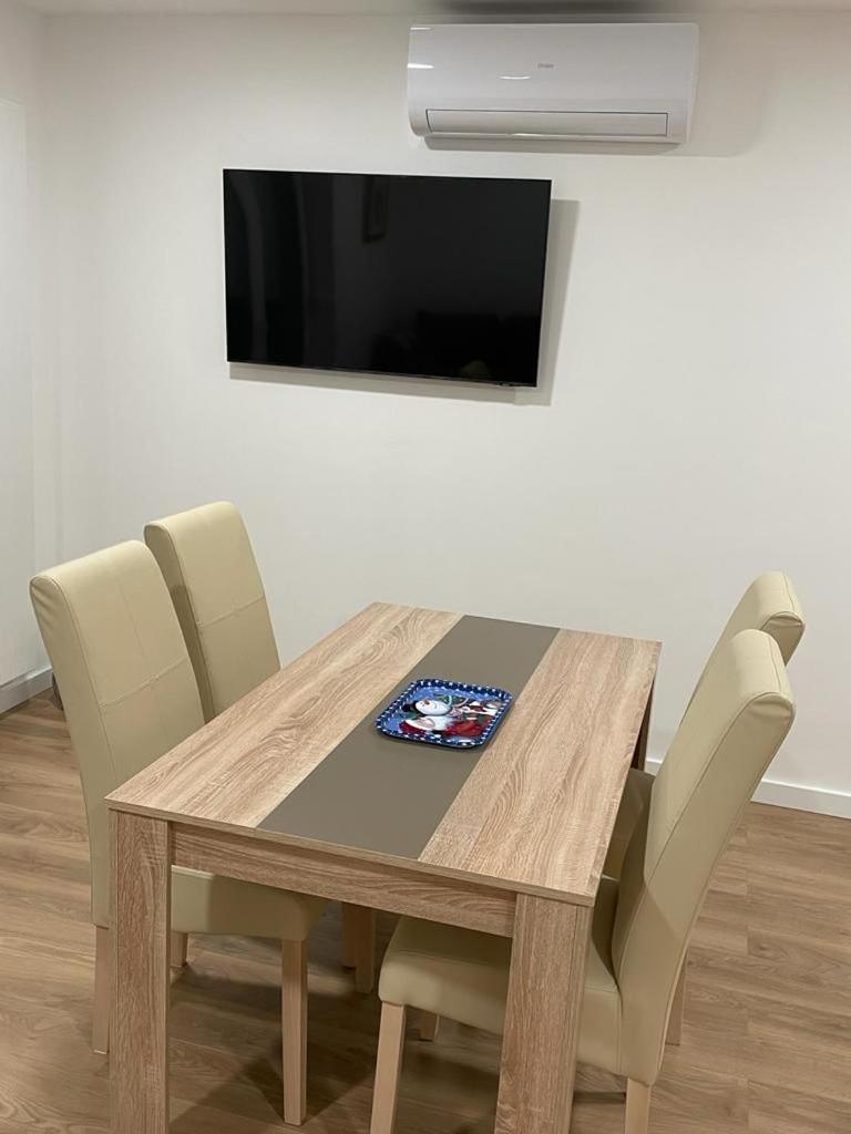 Apartmani Daisy