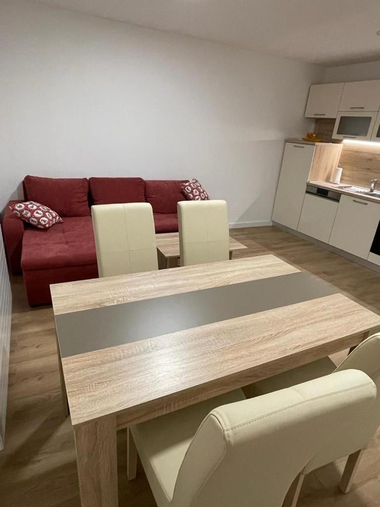 Apartmani Daisy