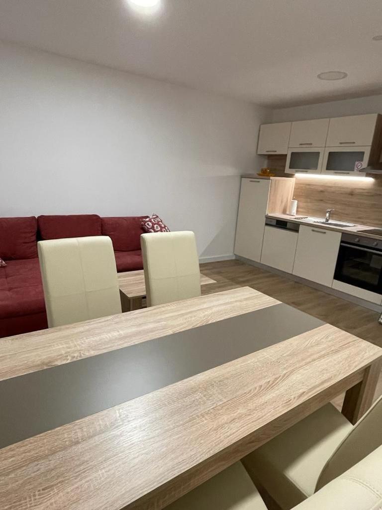 Apartmani Daisy
