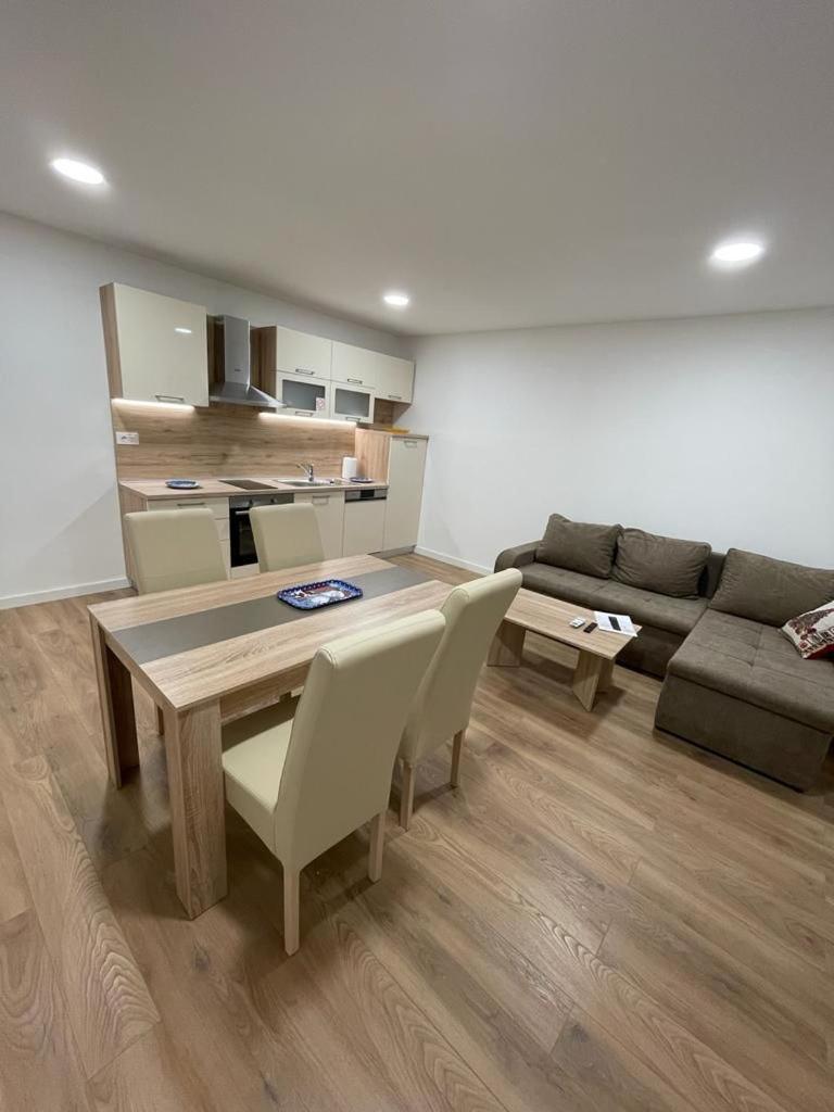 Apartmani Daisy