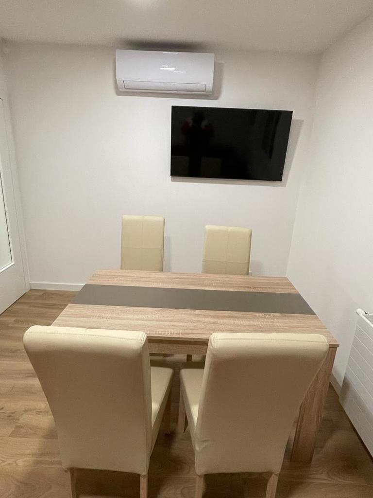 Apartmani Daisy