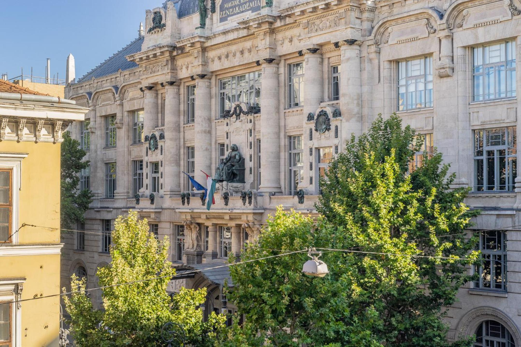 Bright Nest Liszt Academy view 5