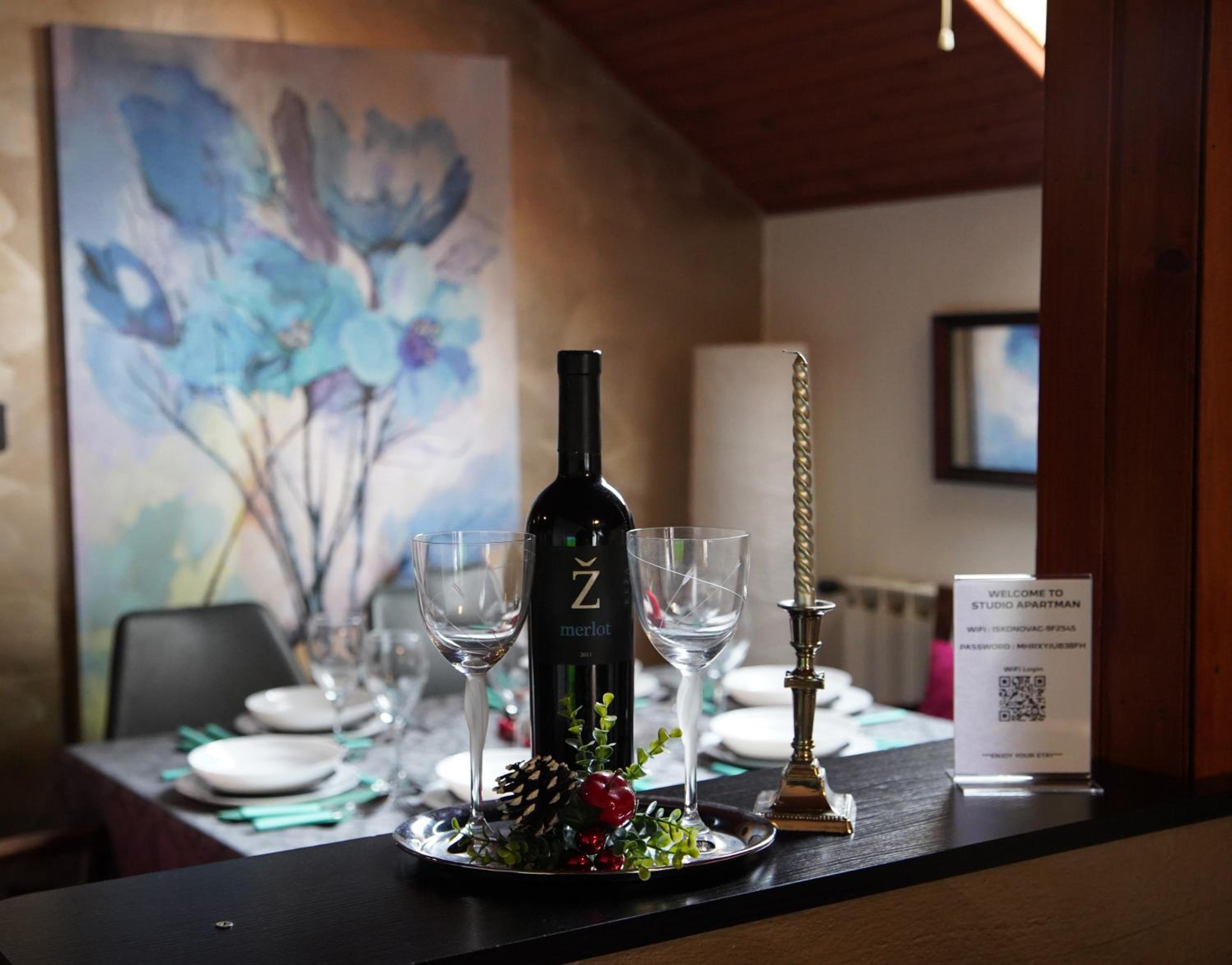 Roba's Apartment en Zagreb — dining