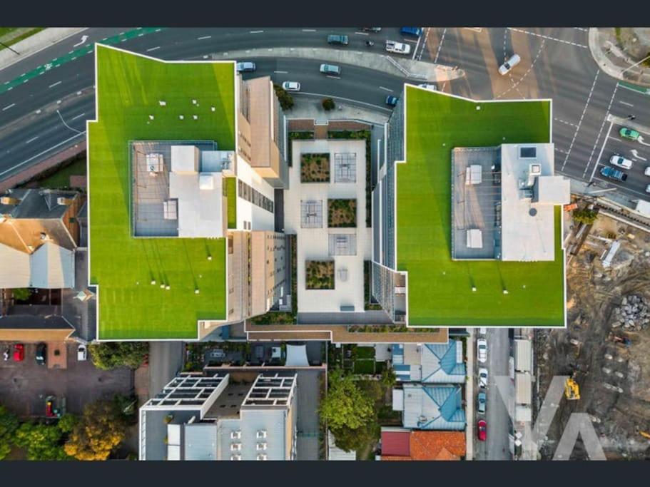 Hotel 3 Bedroom Sub Penthouse Apartment in the heart of Newcastle - Image 1