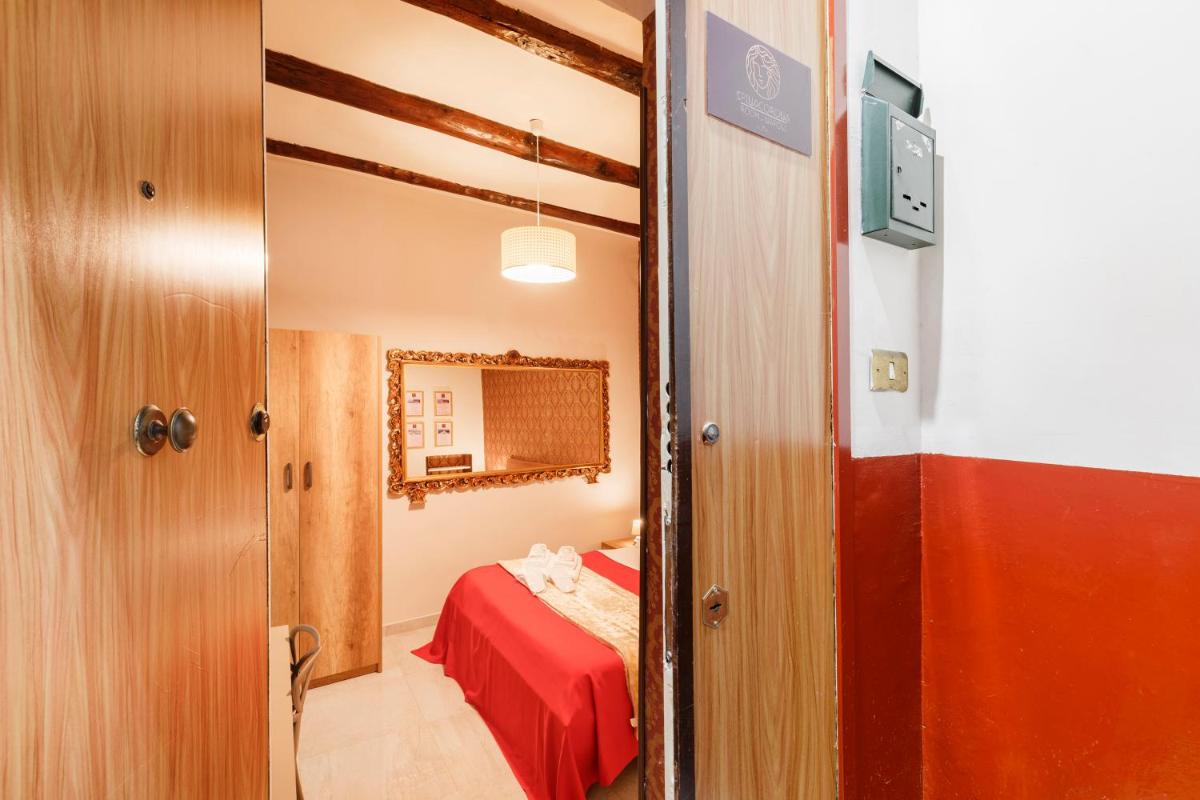 Spinacorona Room