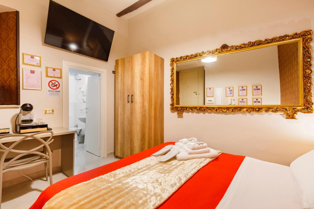 Spinacorona Room