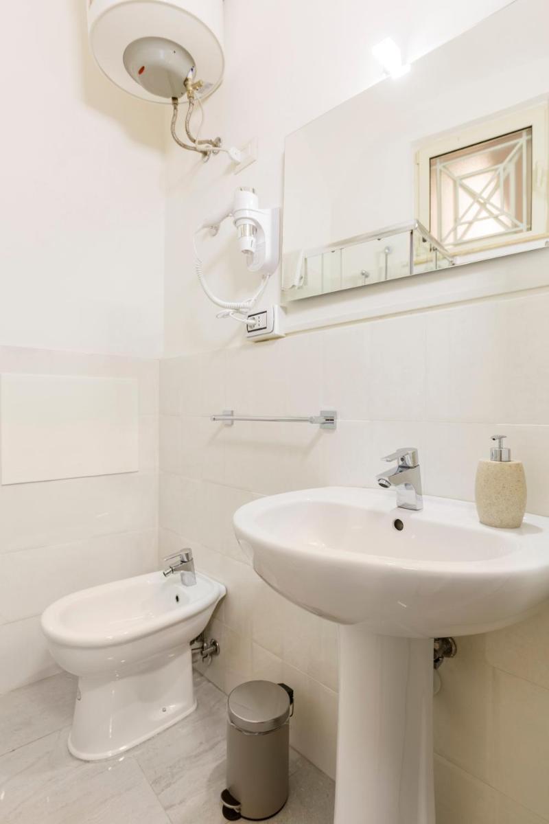Spinacorona Room