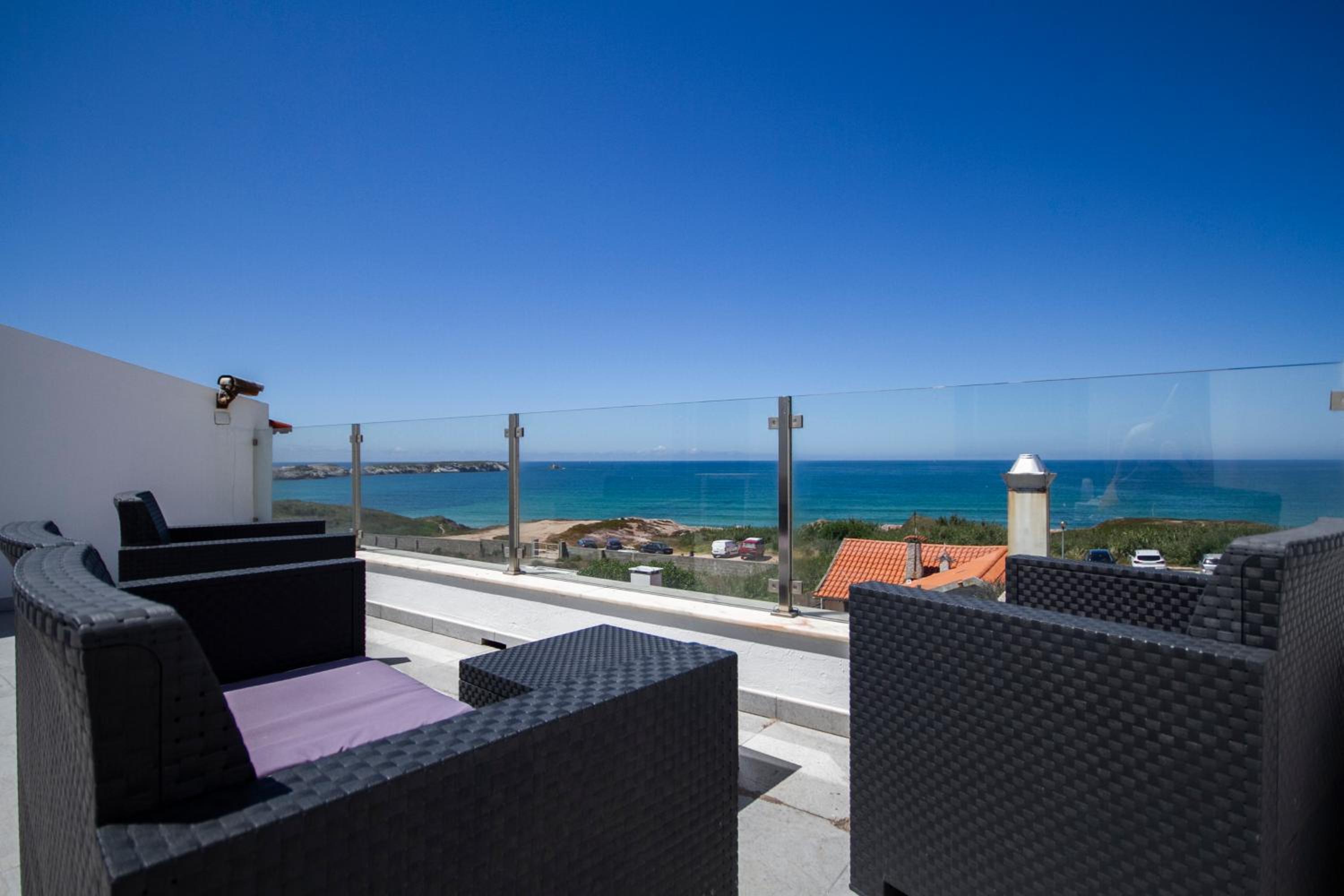 Peniche Surfcamp Hostel view 3
