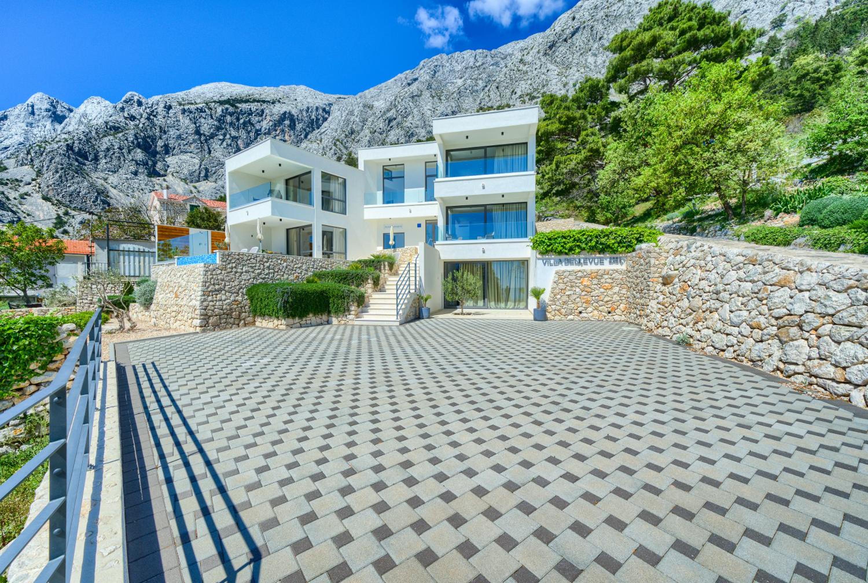 Villa Bellevue Bast view 2