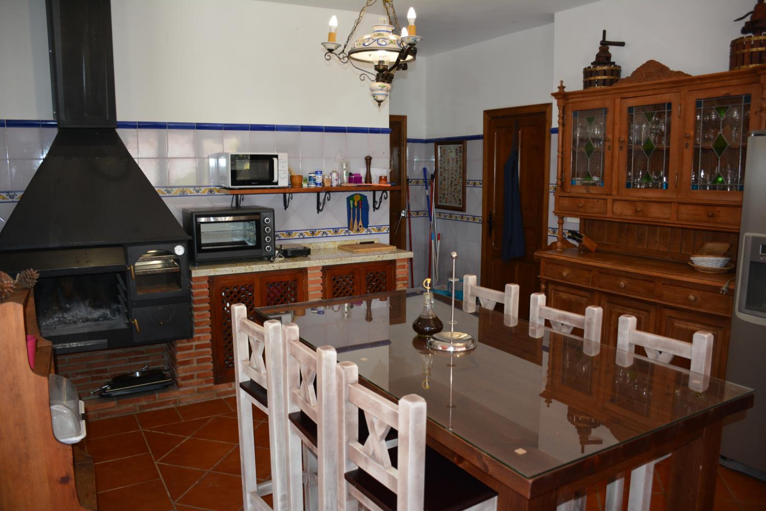 Cortijo Los Arcos - Lujo rural con piscina y vistas espectaculares en Málaga