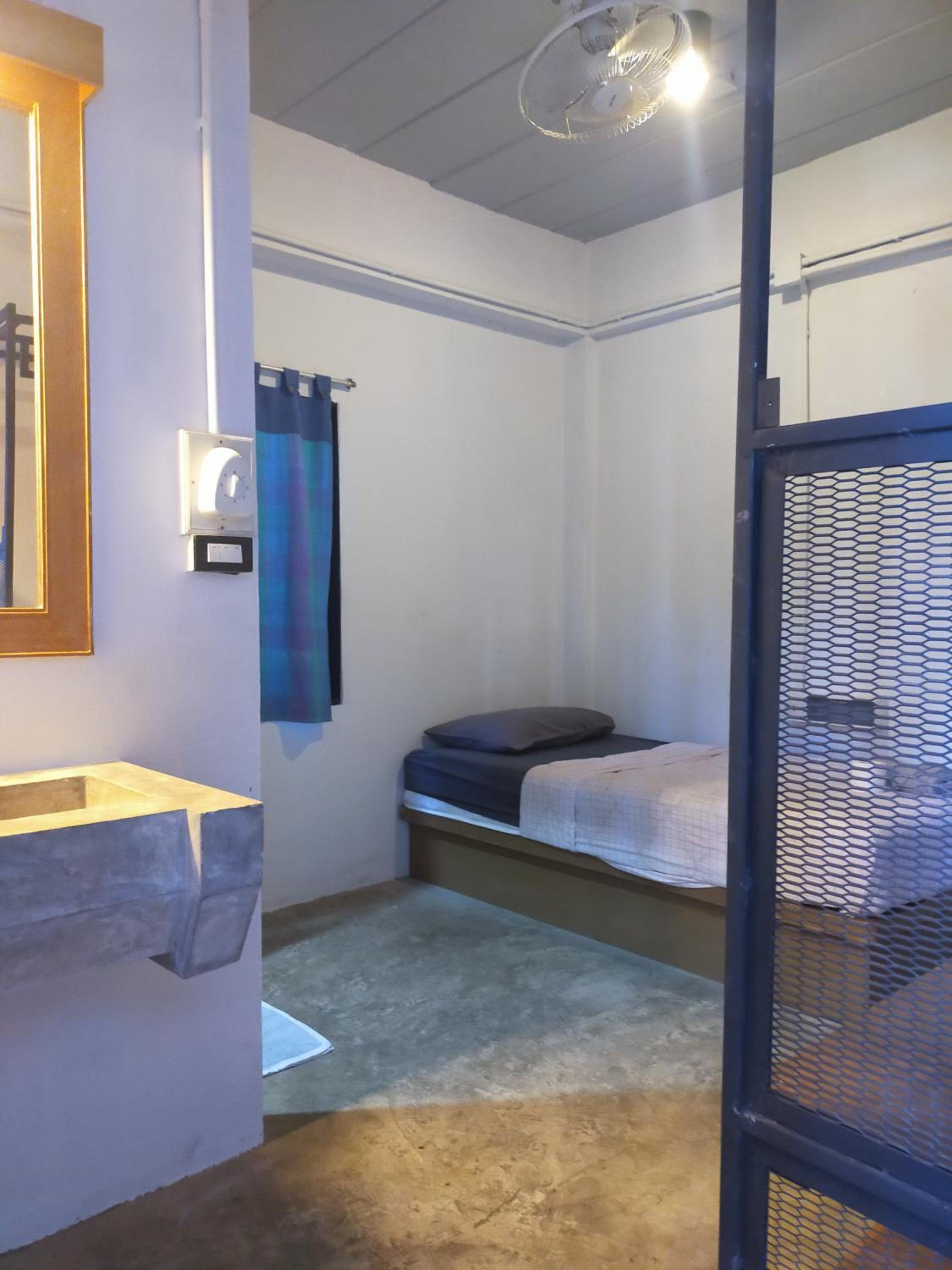9 Hostel