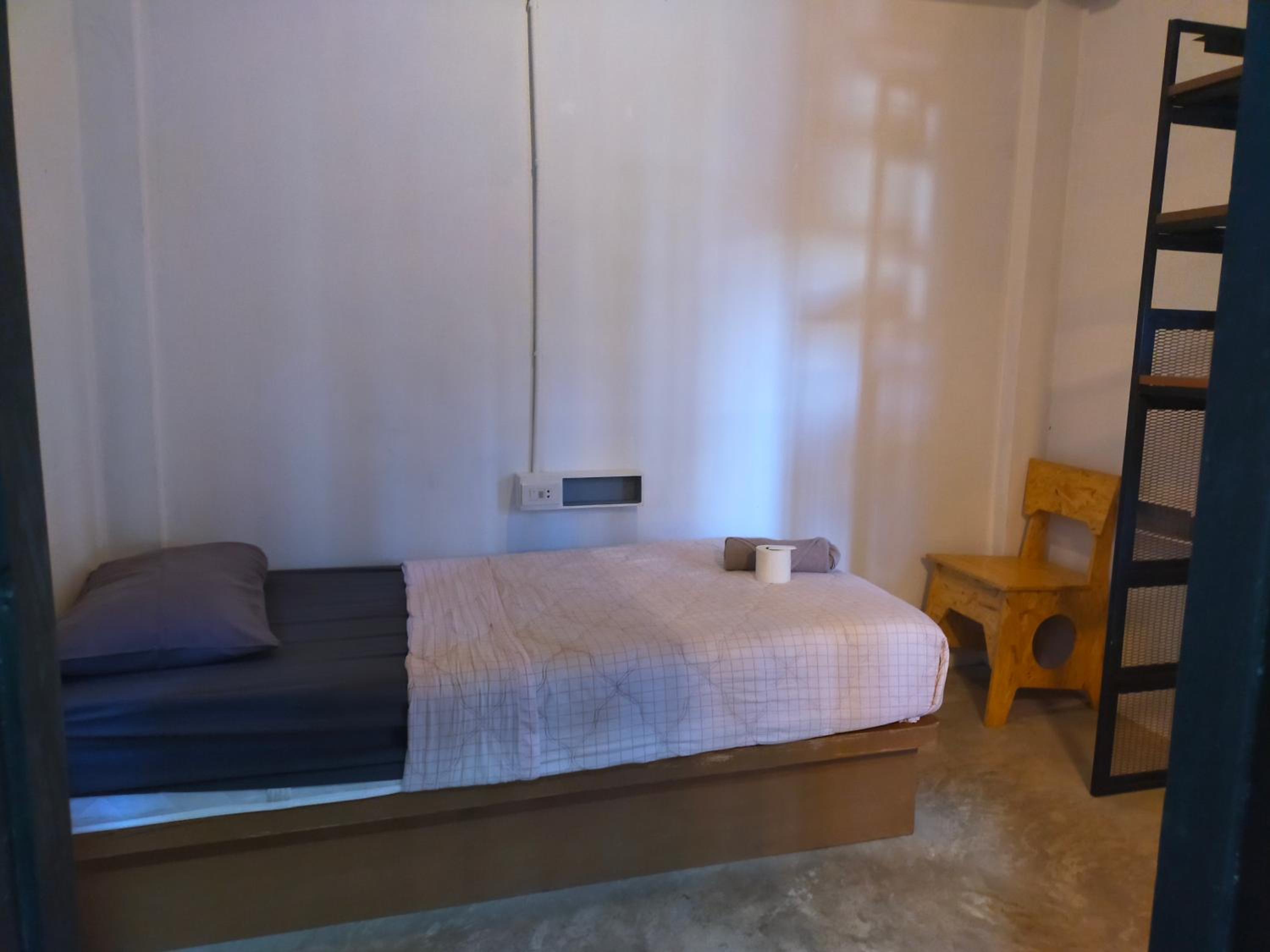 9 Hostel