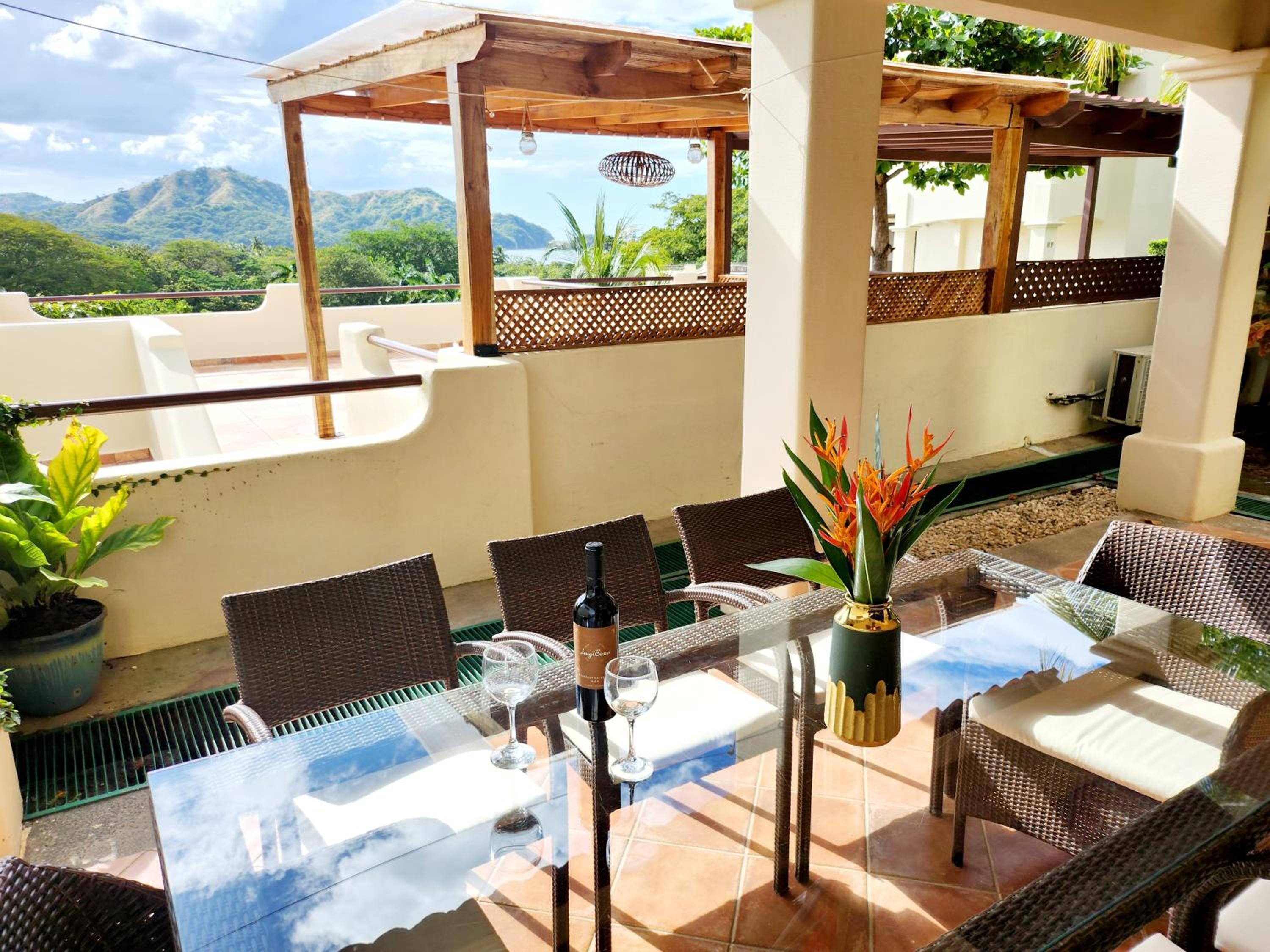 Amazing Oceanview Private Villa Rooftop Terrace Walk to Beach view 4