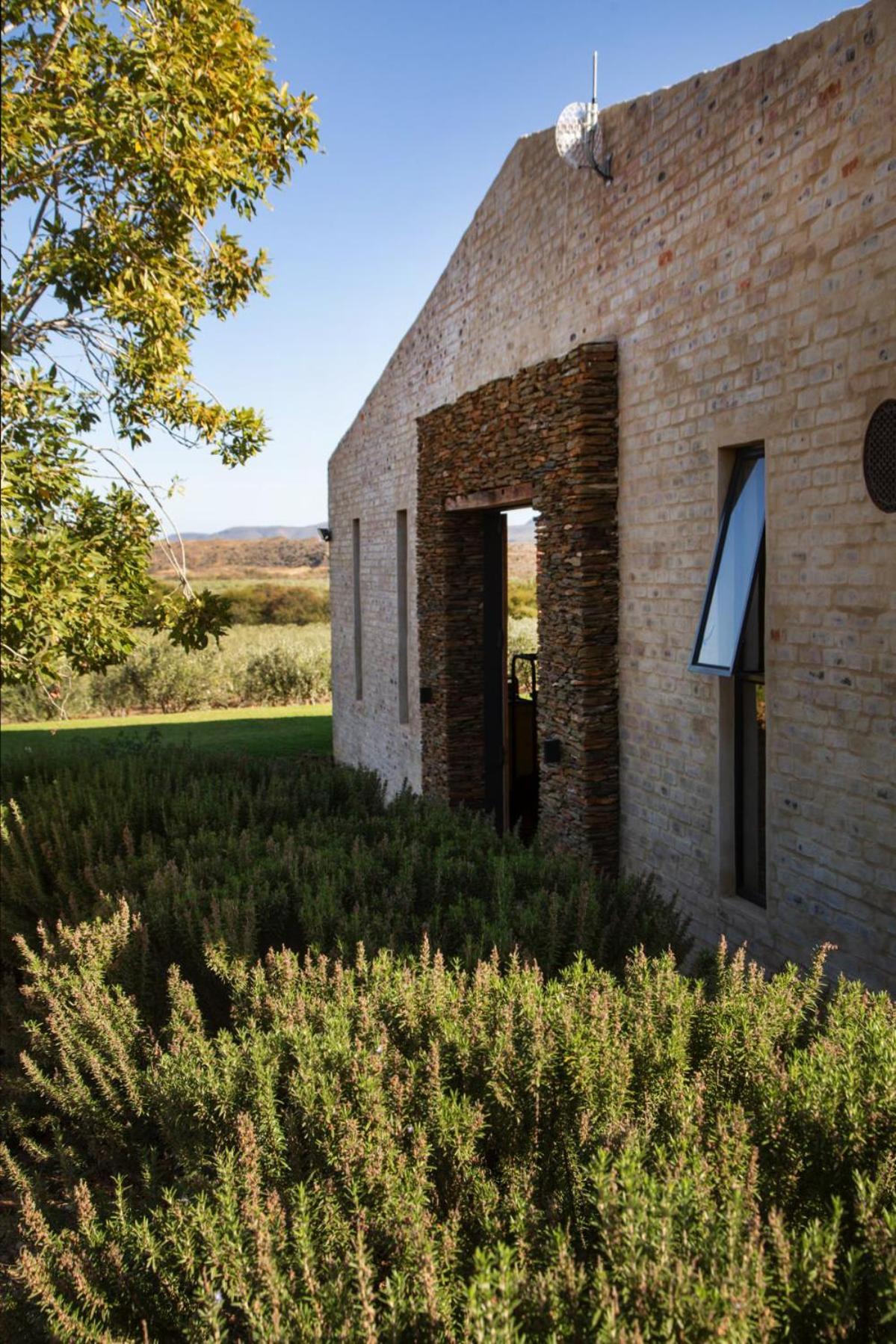 Altevrede Cottage Barrydale view 5