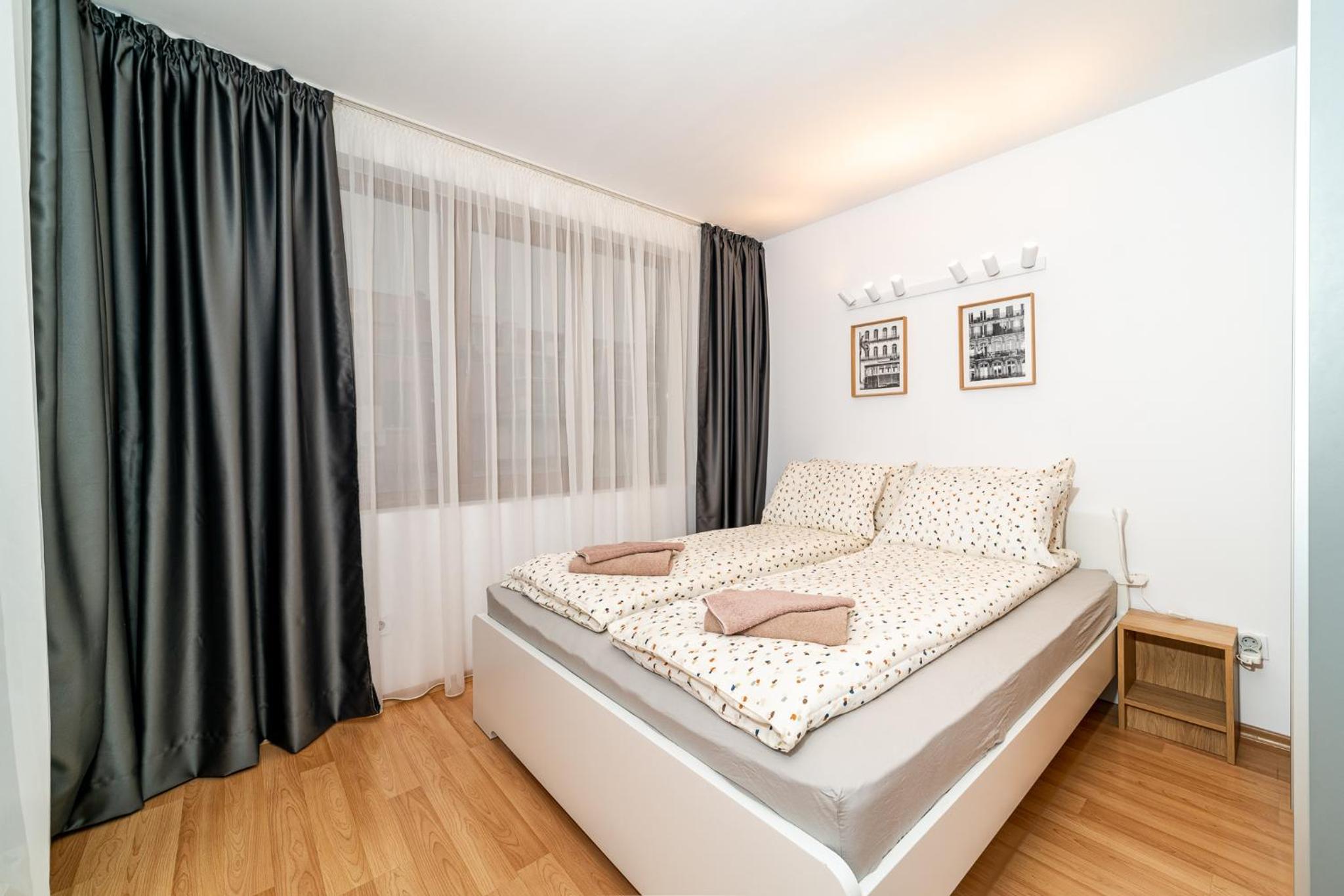 Cozy Stay 2bdrm Central Apartment view 3