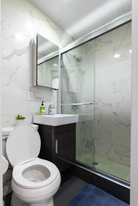 69-2D Stylish Lower East Side 1BR Apt BRAND NEW