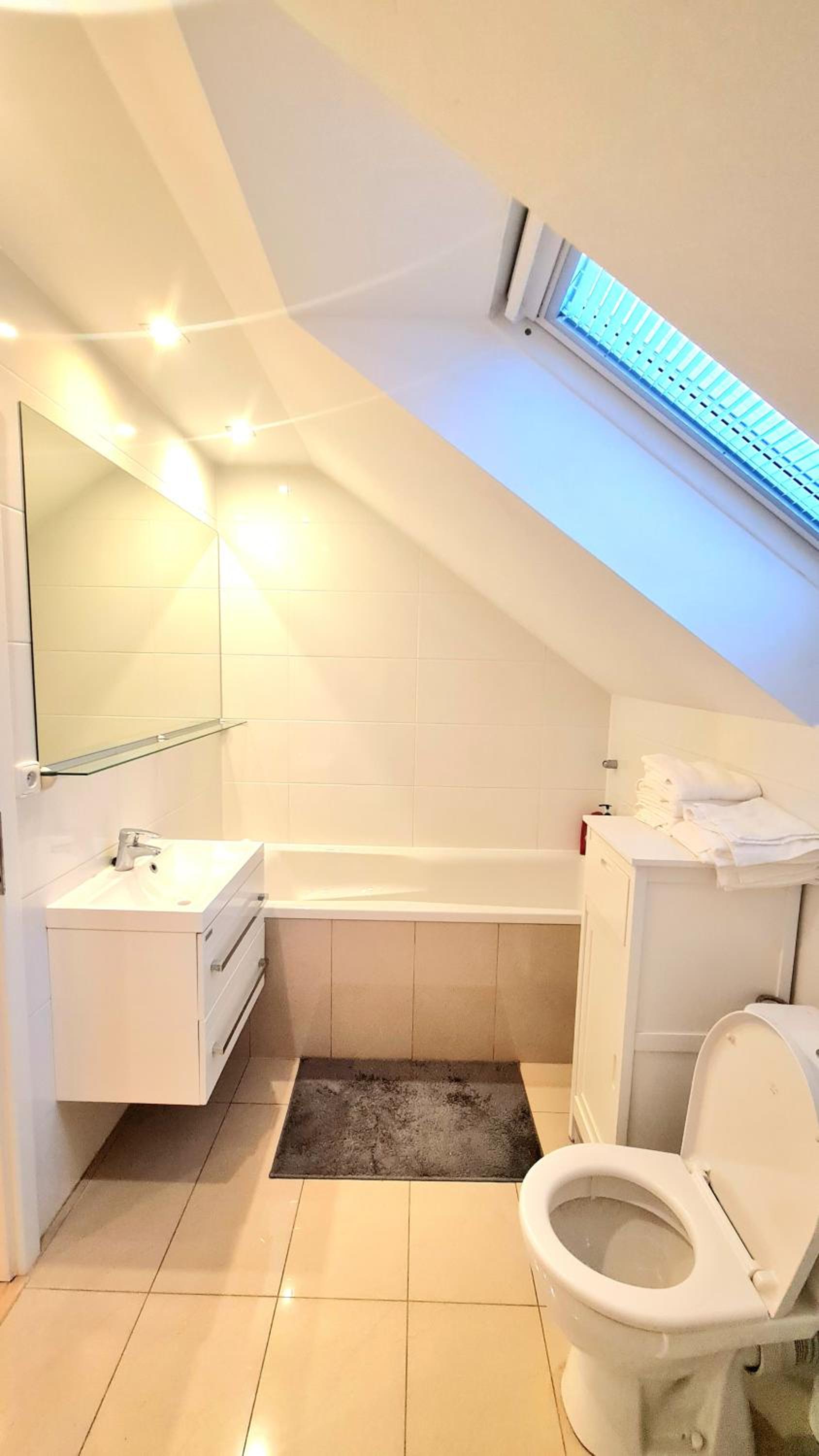 Modern & cozy house with 3 bed rooms and garden view 4