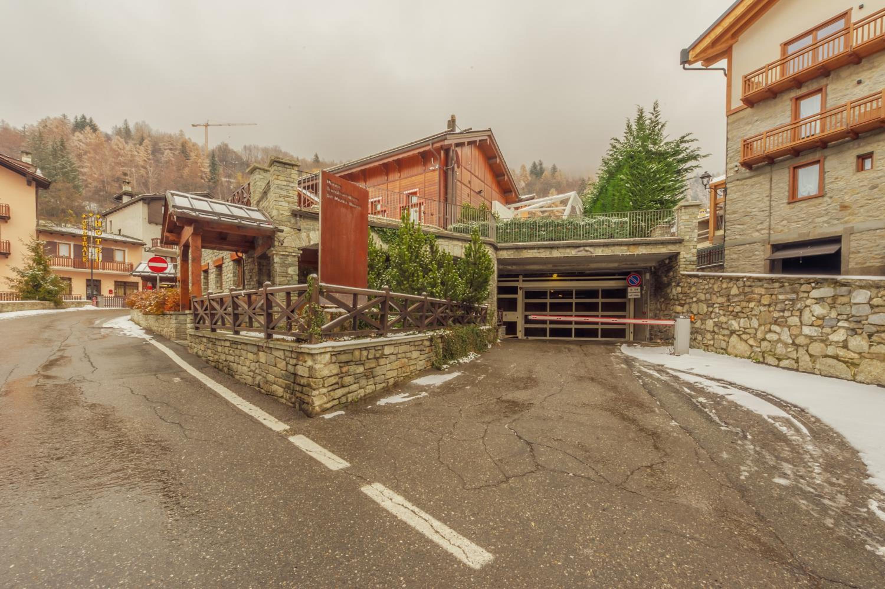 LA LEITERY DU MONT BLANC 1 - Comfort e Posto auto - COUR 0140