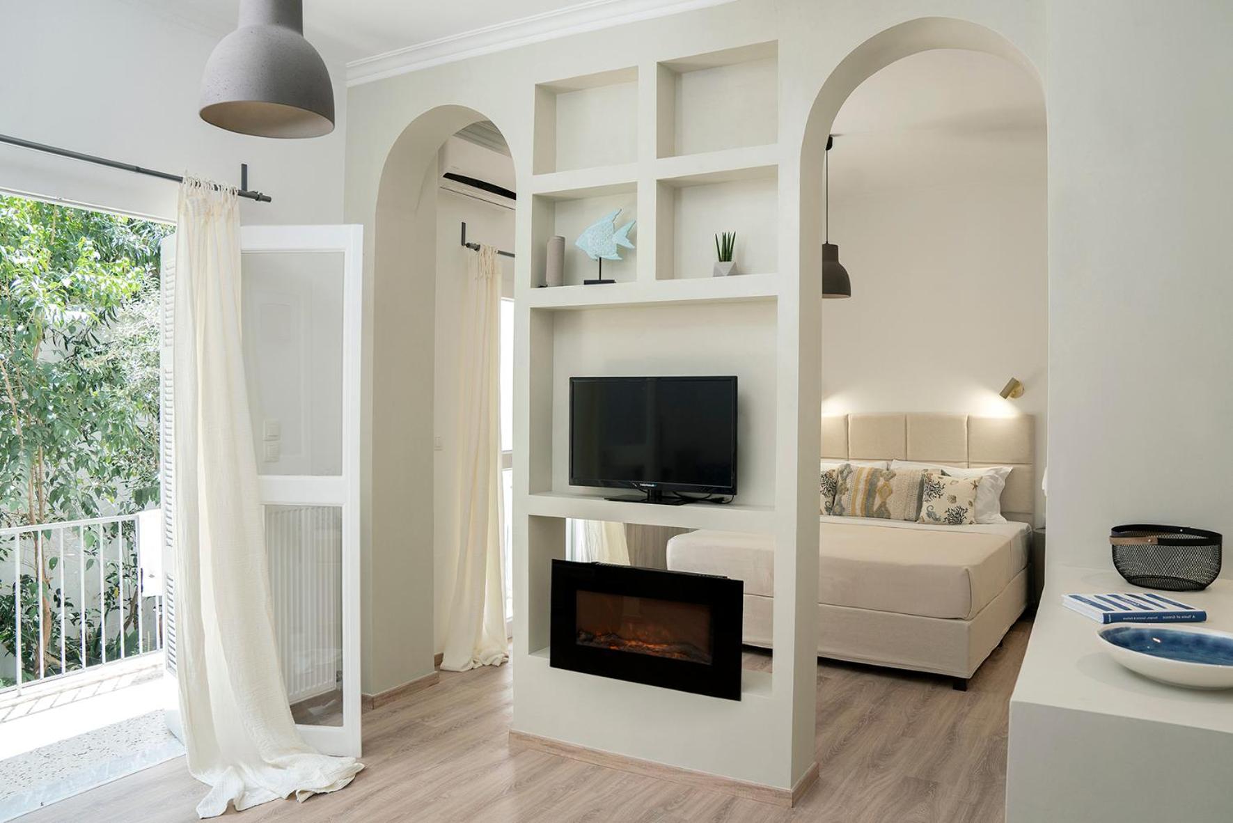 Romantic apartment with hot tub next to Acropolis