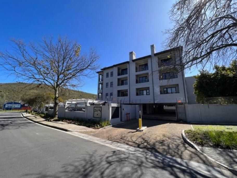 Modern Apartment in Stellenbosch view 5