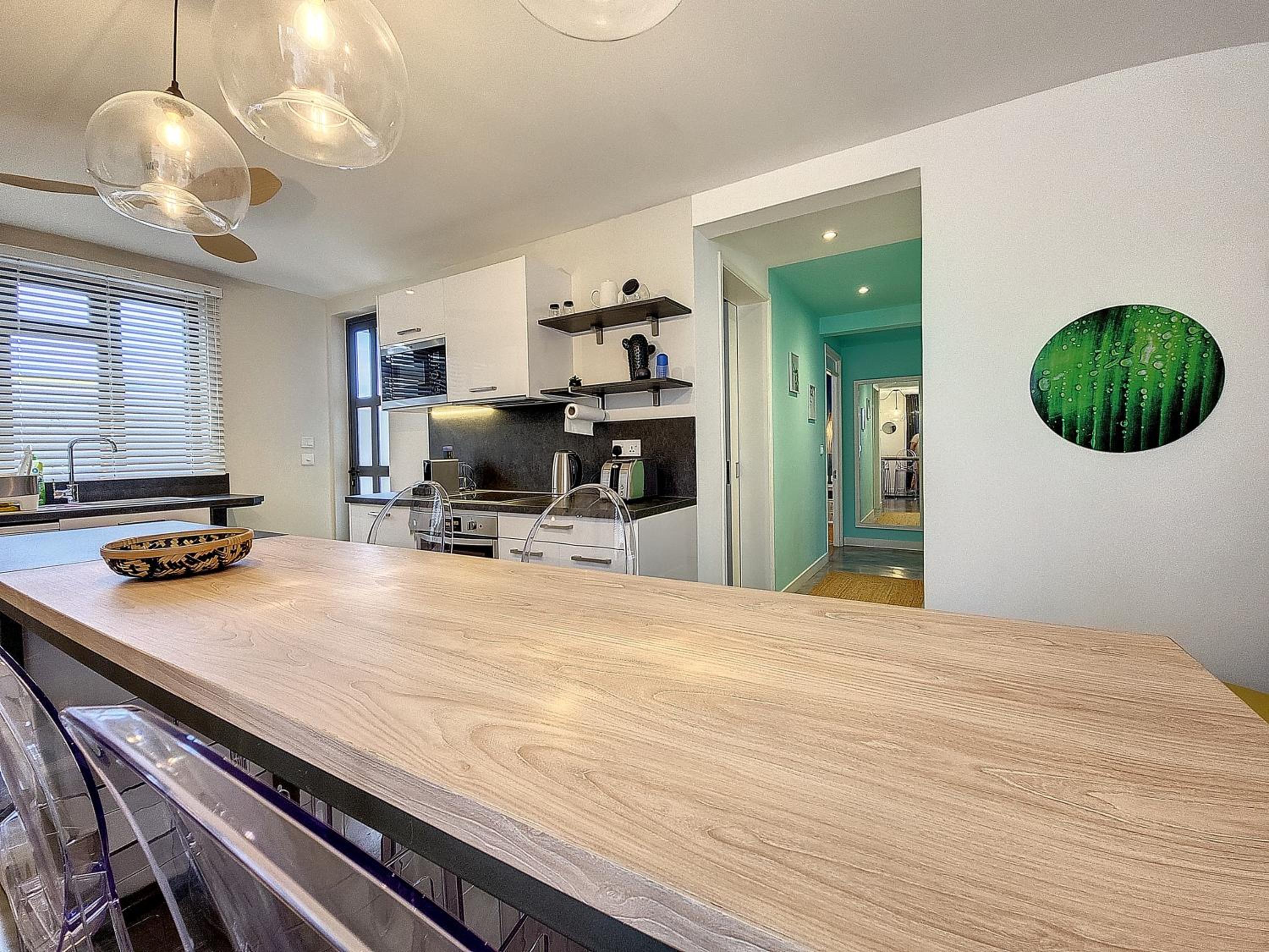 Sunkissed - Brand New Beach apartment located 50m from beach view 5