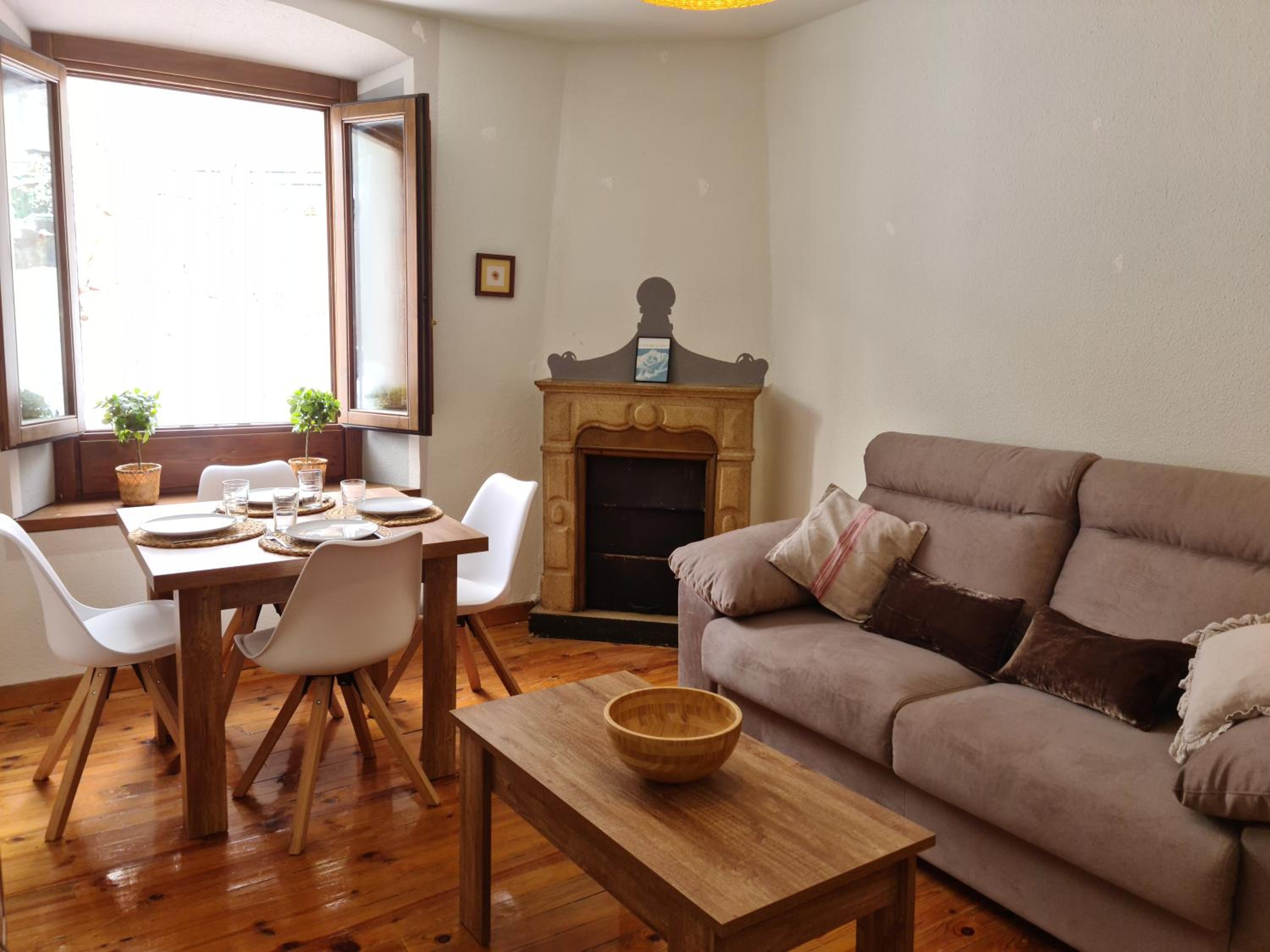 Espectacular apartamento reformado en edificio histórico, con WIFI