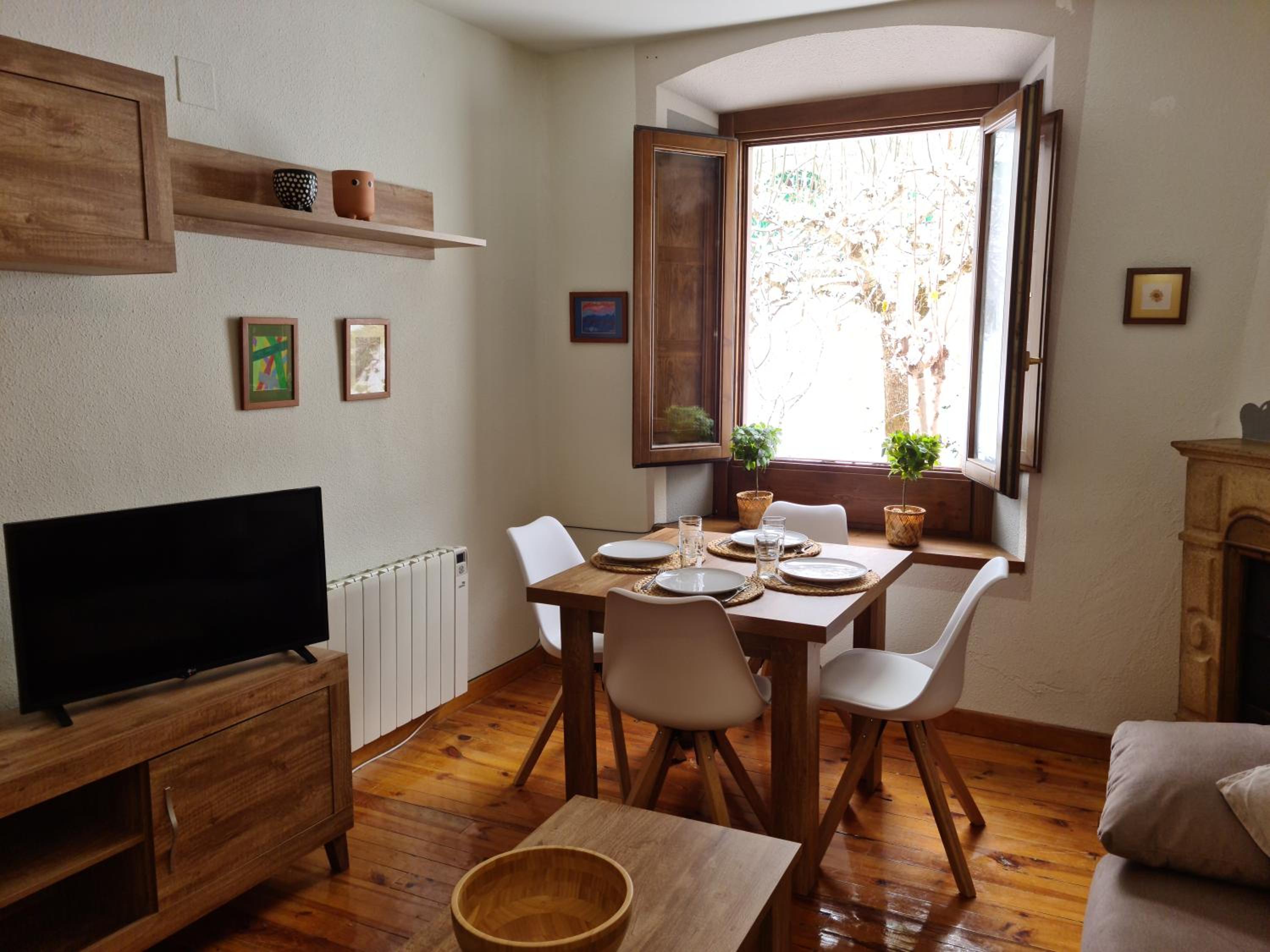 Espectacular apartamento reformado en edificio histórico, con WIFI