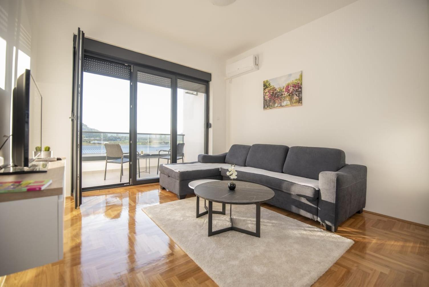 APARTMAN DERETIC