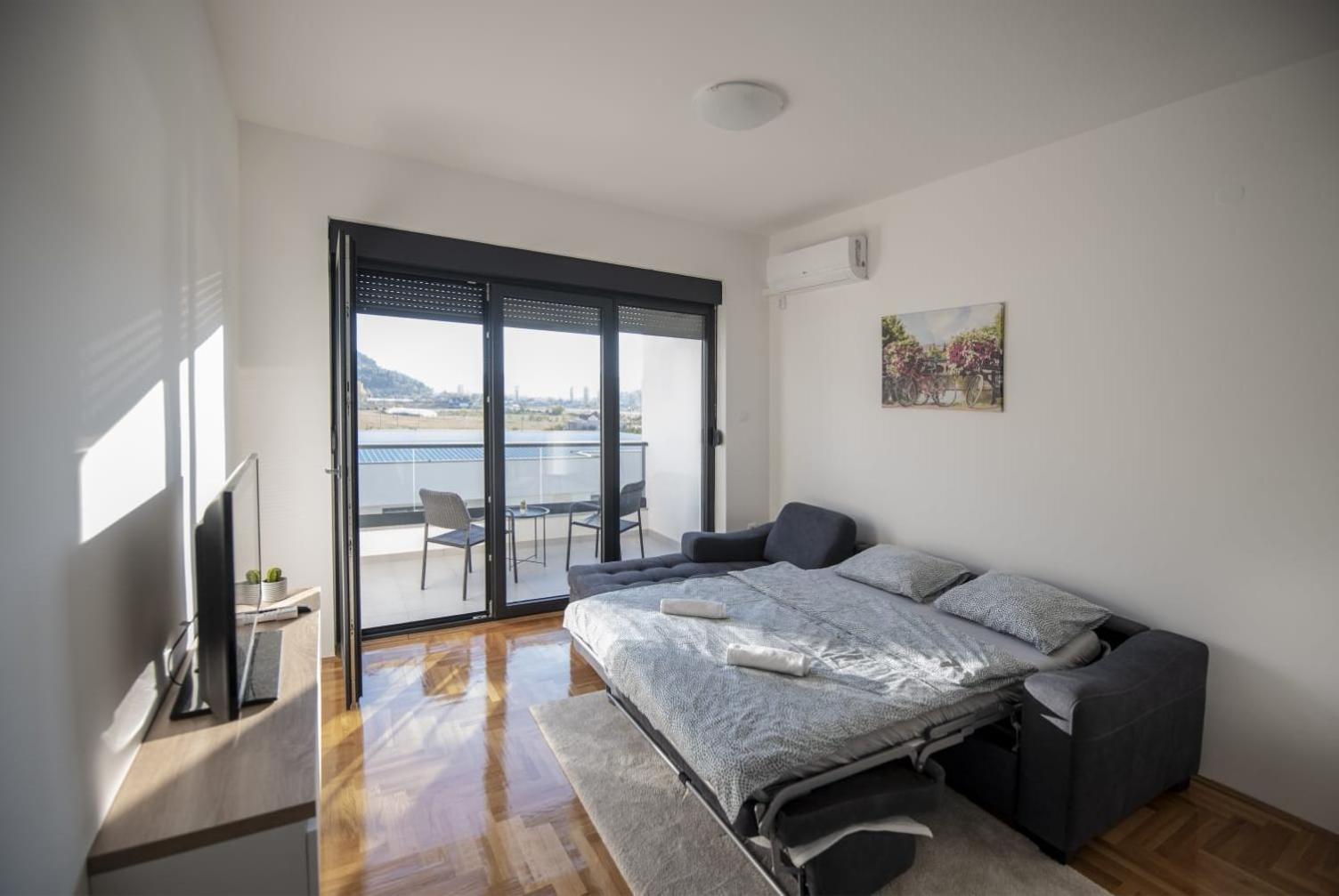 APARTMAN DERETIC