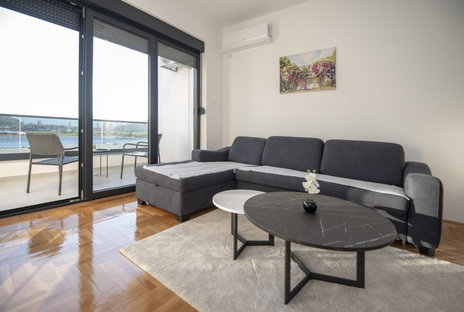 APARTMAN DERETIC