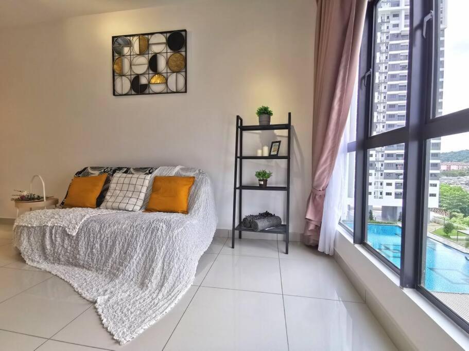 8 Traders Garden 1BR Pool View Internet Netflix photo 4