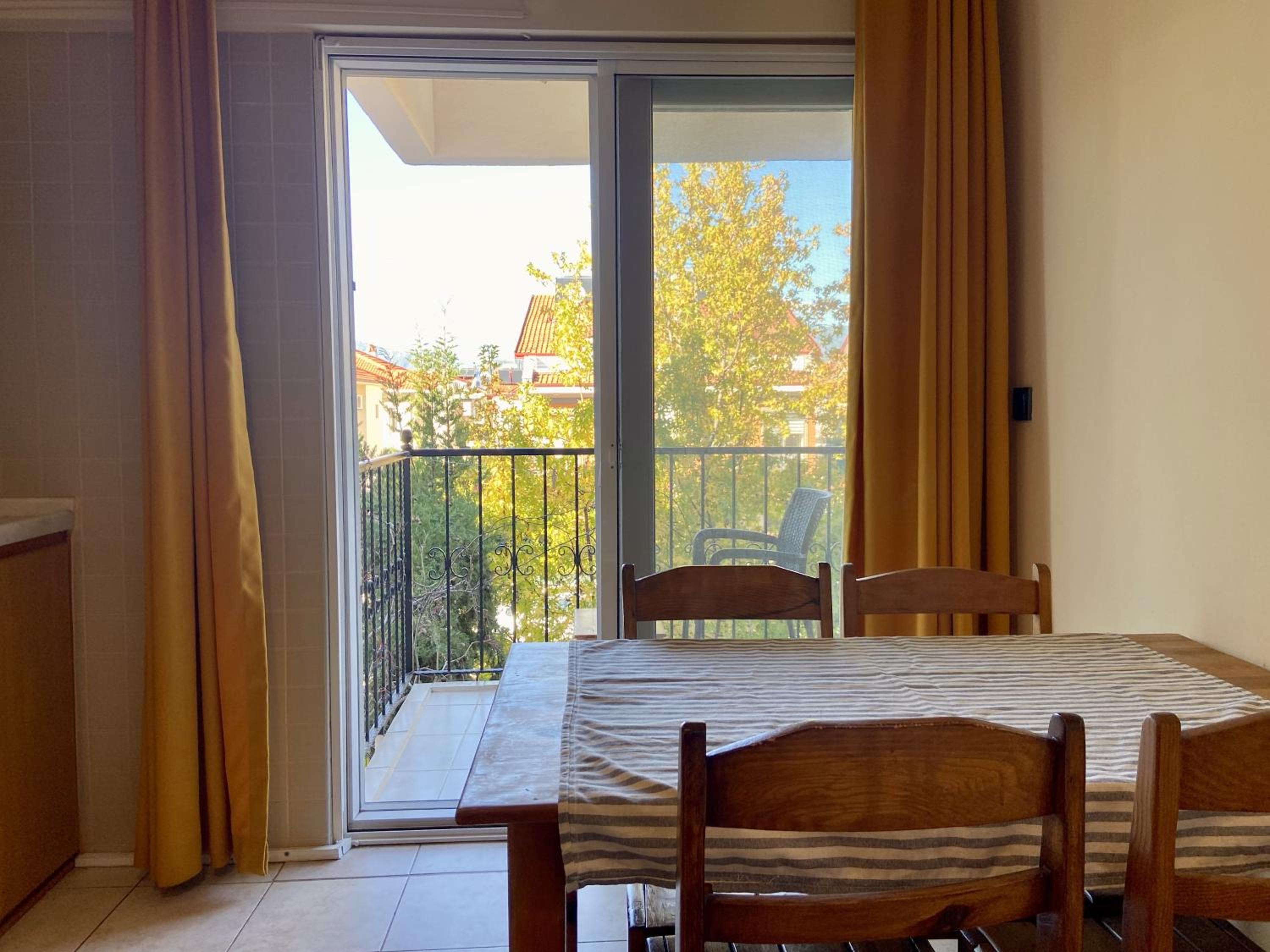 Ten Apart Hotel - Image 8