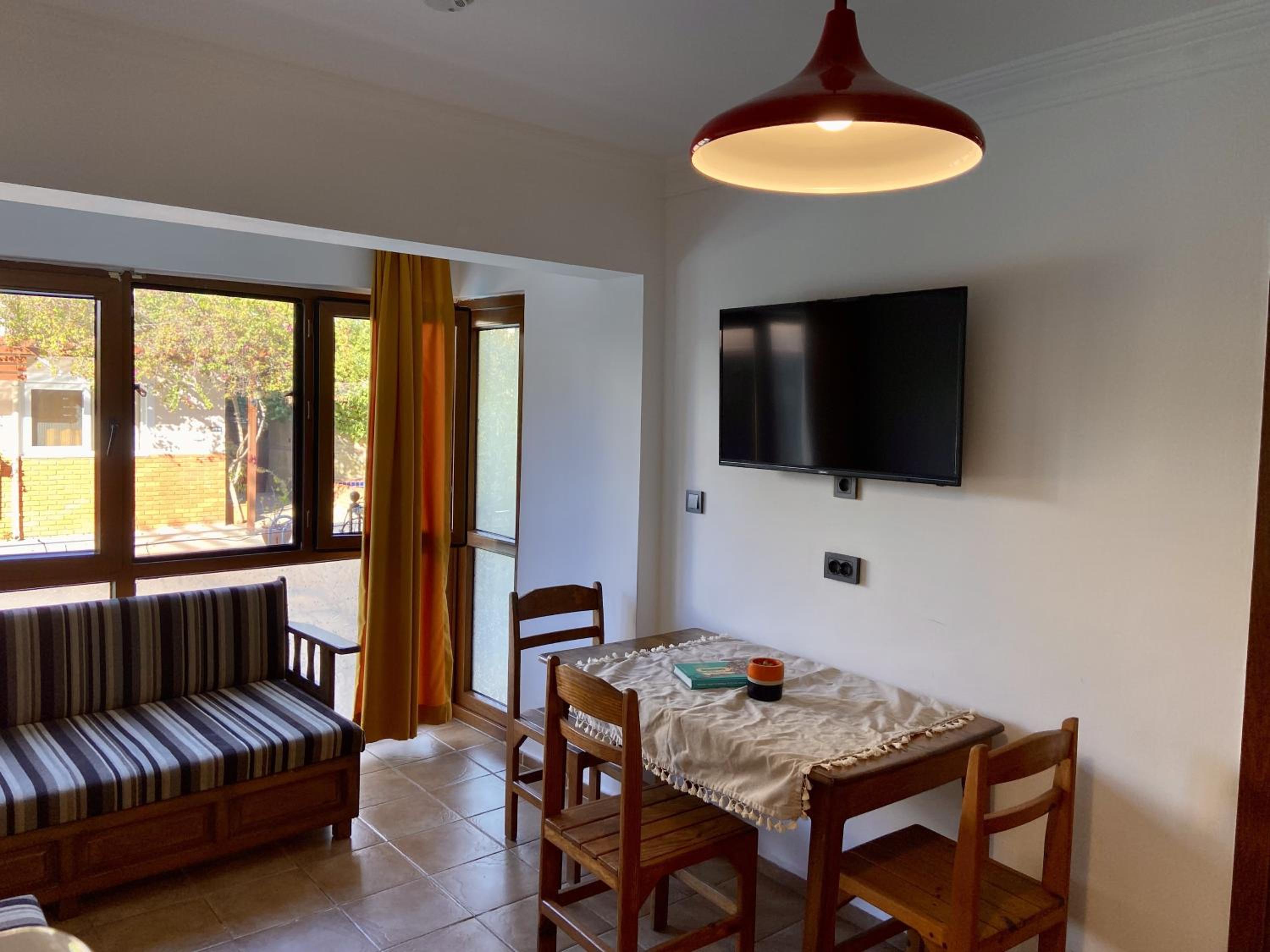 Ten Apart Hotel - Image 22