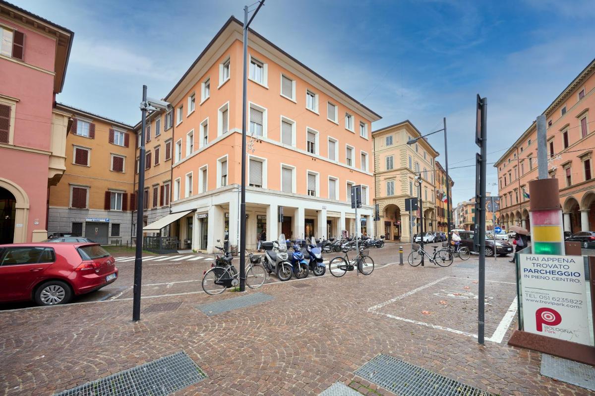 D'AZEGLIO 62 LUXURY ROOMS view 3