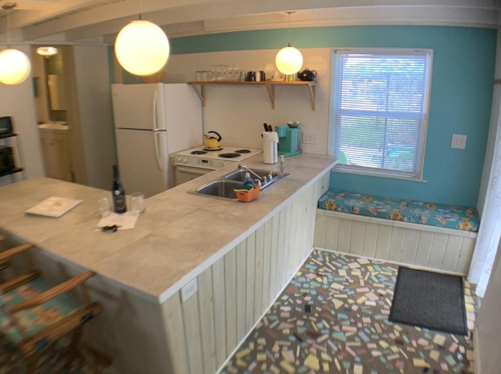Oleander Cottage- in the Heart of Flagler Beach and steps to the Beach! view 3