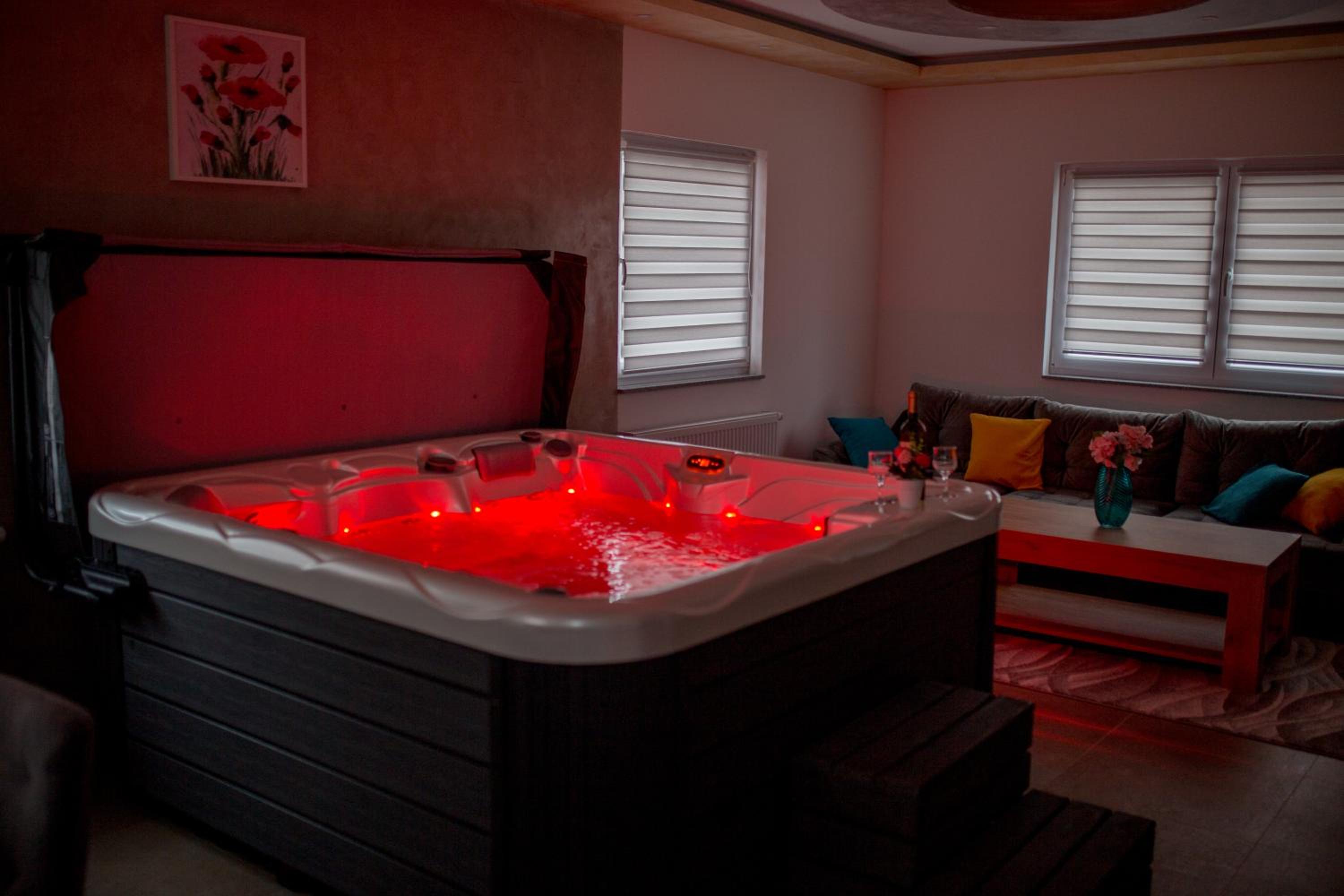 Lux Apartment jacuzzi - Mermer Brkić