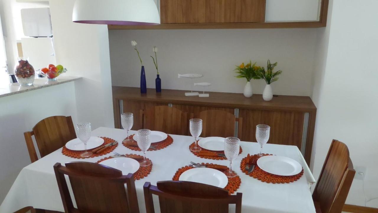Soft Guarajuba -Lindo Village Residencial amplo 2 quartos com suite e varanda no Térreo