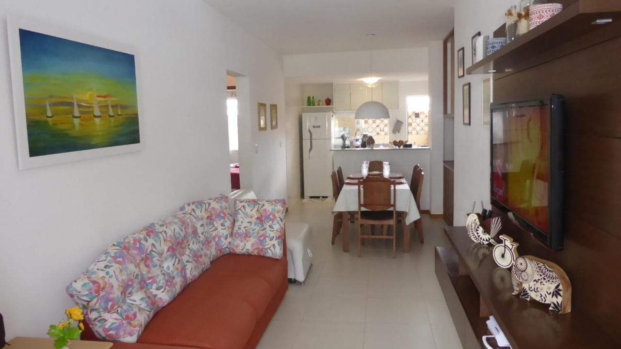 Soft Guarajuba -Lindo Village Residencial amplo 2 quartos com suite e varanda no Térreo