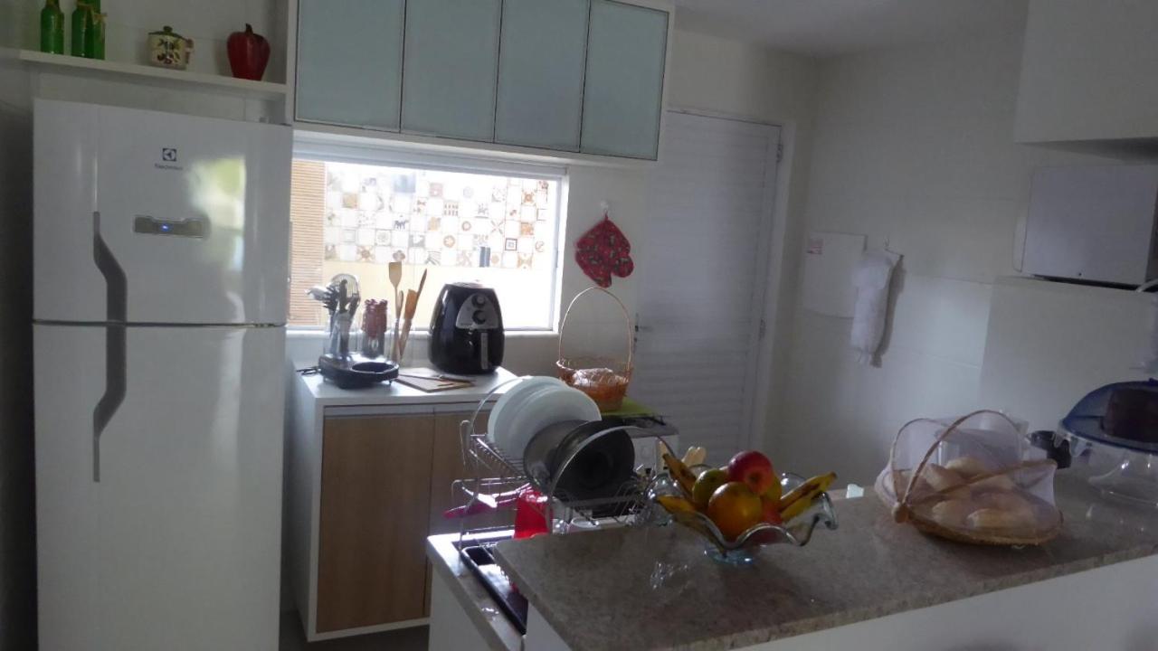 Soft Guarajuba -Lindo Village Residencial amplo 2 quartos com suite e varanda no Térreo