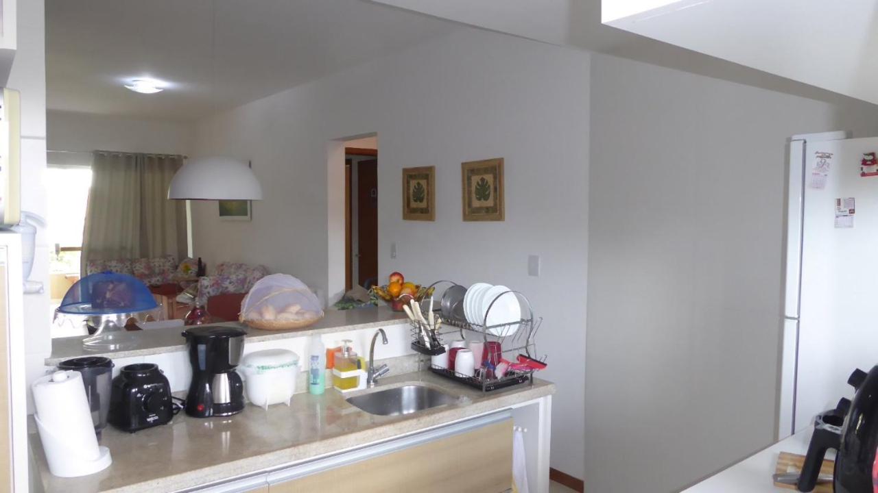 Soft Guarajuba -Lindo Village Residencial amplo 2 quartos com suite e varanda no Térreo