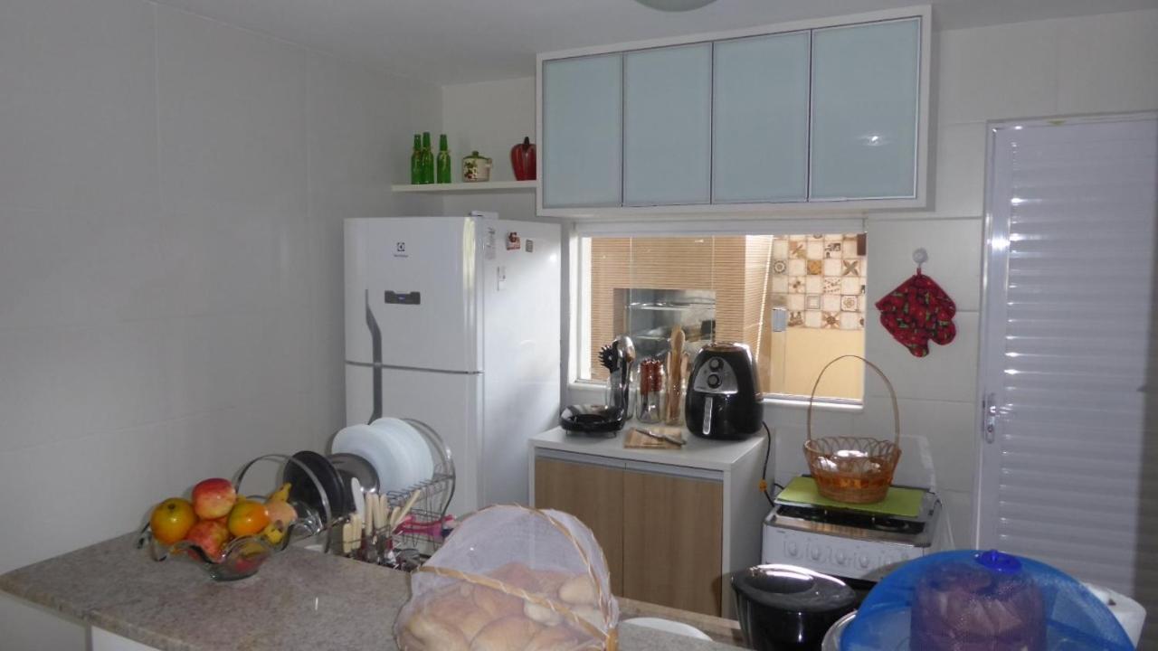Soft Guarajuba -Lindo Village Residencial amplo 2 quartos com suite e varanda no Térreo
