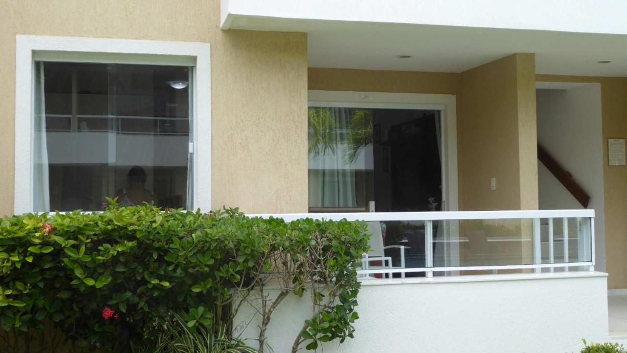Soft Guarajuba -Lindo Village Residencial amplo 2 quartos com suite e varanda no Térreo