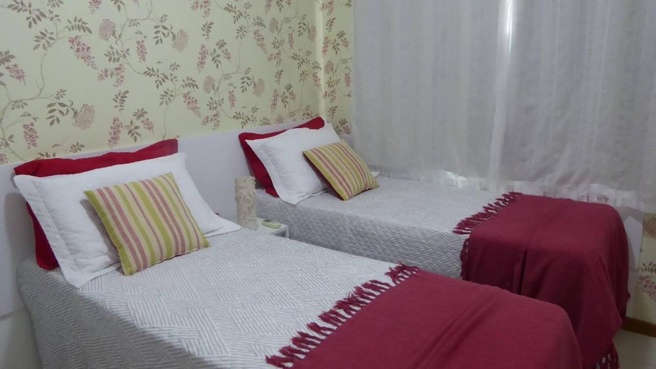 Soft Guarajuba -Lindo Village Residencial amplo 2 quartos com suite e varanda no Térreo