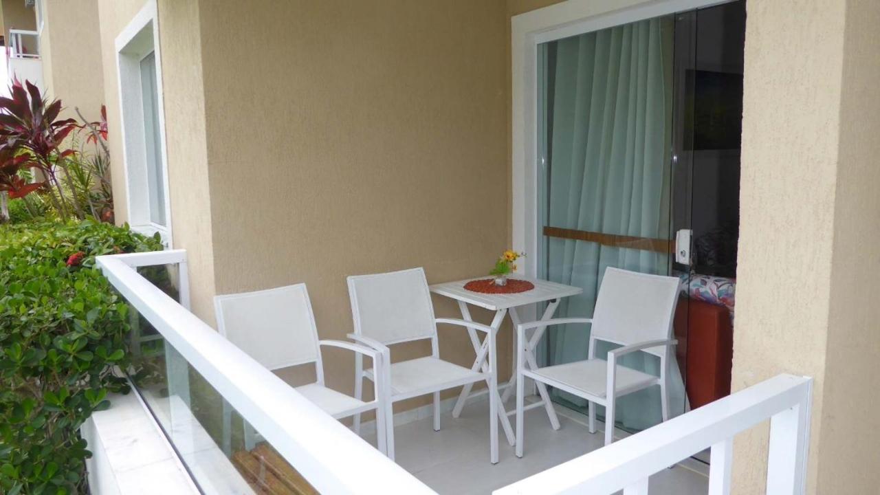 Soft Guarajuba -Lindo Village Residencial amplo 2 quartos com suite e varanda no Térreo