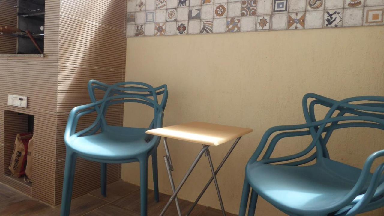 Soft Guarajuba -Lindo Village Residencial amplo 2 quartos com suite e varanda no Térreo