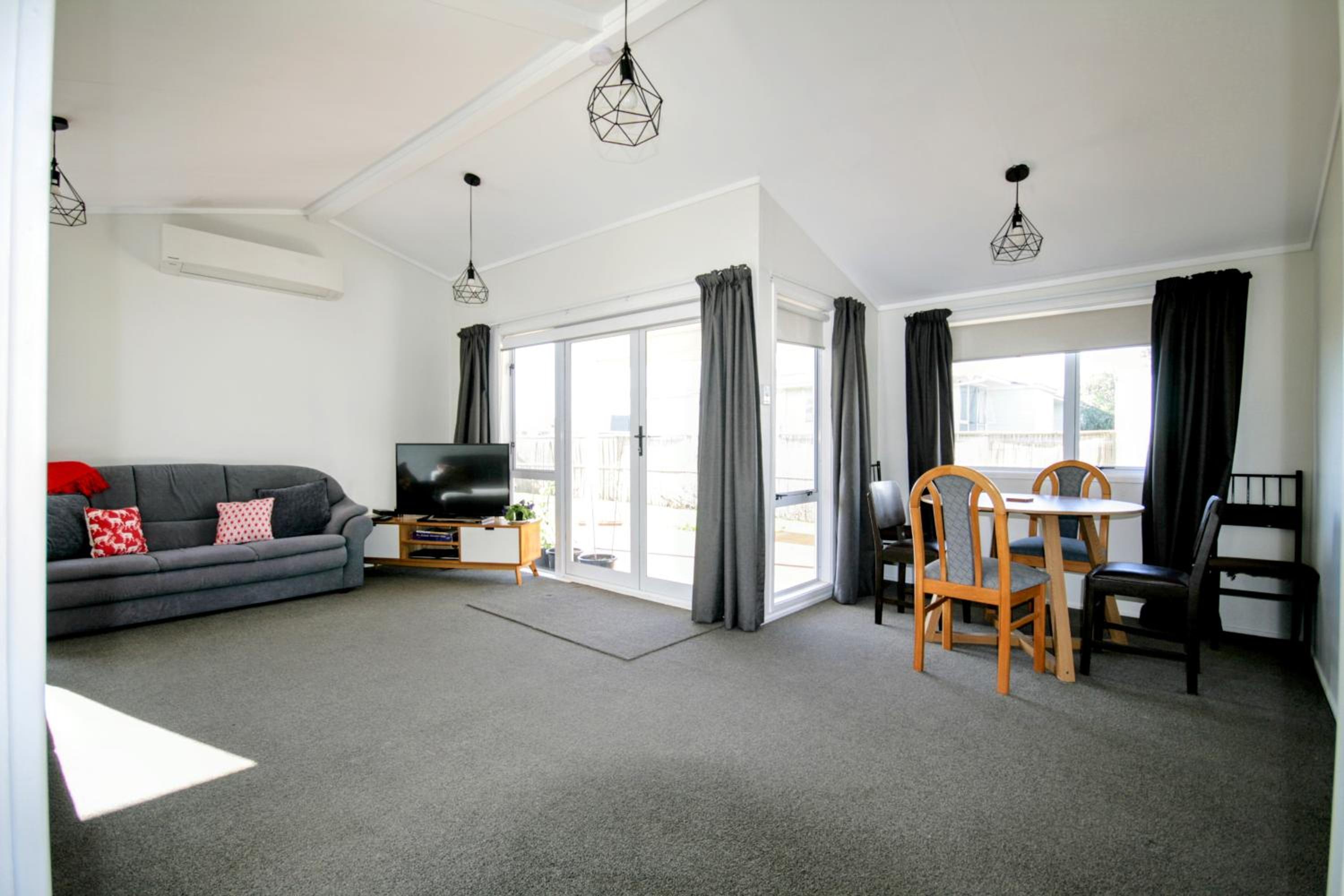 Opunake Break - Opunake Holiday Home view 3