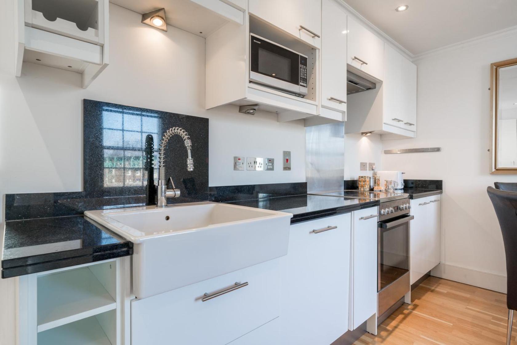 Camden Town Apartment view 4