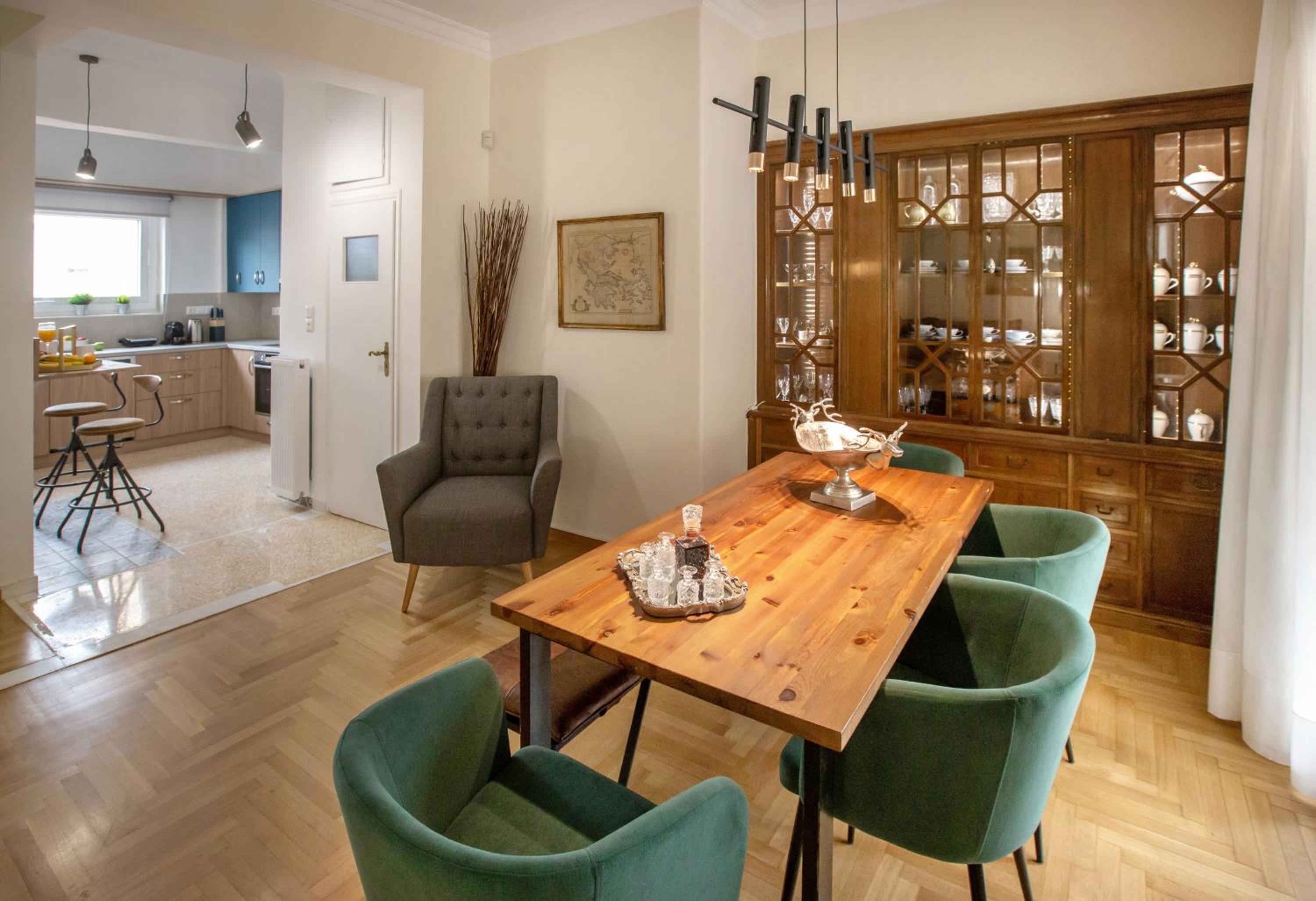 Syntagma Apartments with Acropolis view